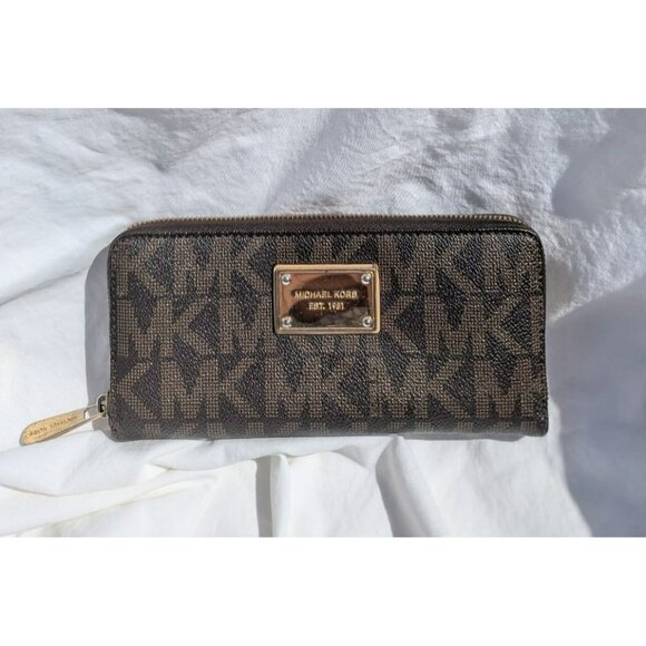 Michael Kors MK Signature Coated Canvas Full Size Zip Around Wallet Brown Gold - Picture 1 of 12